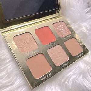 ✨ True + Luscious - Lucky Glow Palette ✨